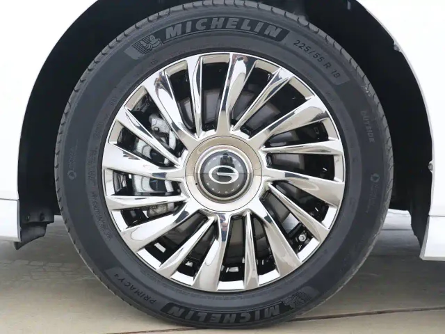 GAC Trumpchi M8 — Фото автомобиля 9