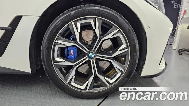 BMW 4 Series G22 — Фото автомобиля 5