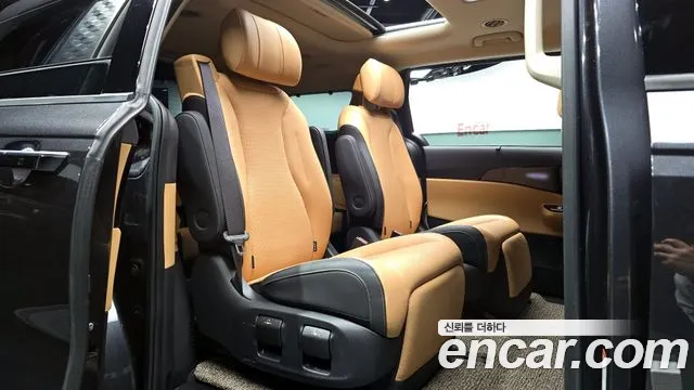 Kia Canival Carnival 4 поколение Дизель 7 мест Signature — Фото автомобиля 12
