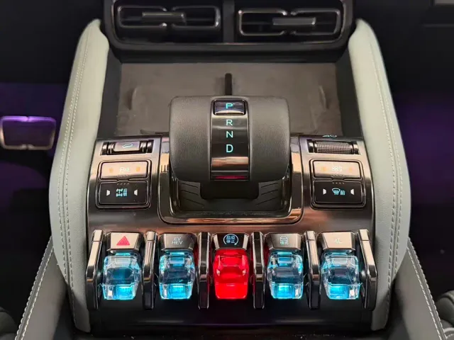 BYD FangChengBao Leopard 5 — Фото автомобиля 13