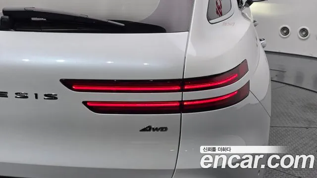 Genesis GV70 — Фото автомобиля 8