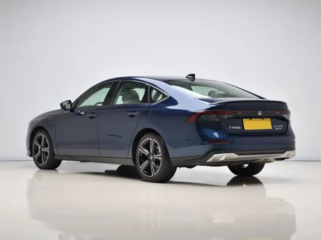 Honda Accord — Фото автомобиля 4
