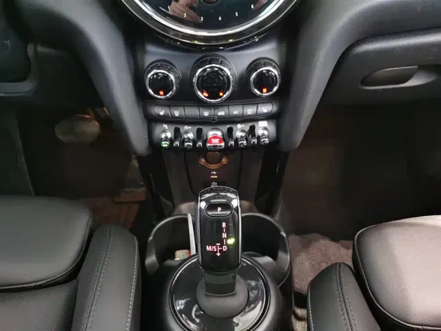 MINI Hatch — Фото автомобиля 10