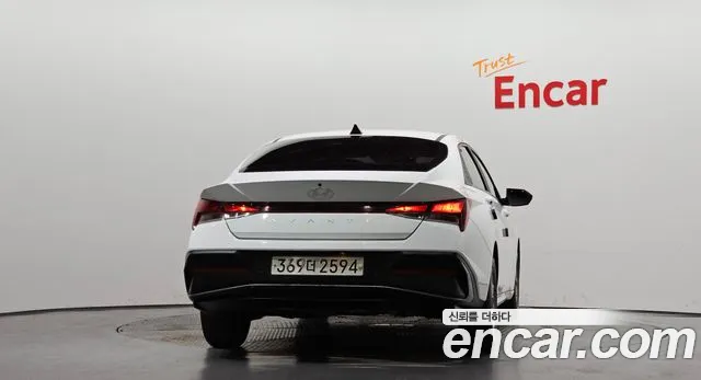 Hyundai Avante CN7 — Фото автомобиля 4