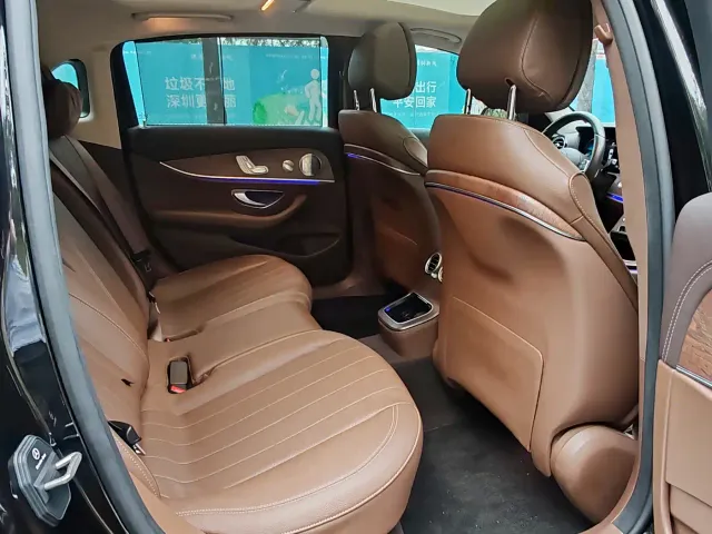Mercedes-Benz E-Class — Фото автомобиля 9