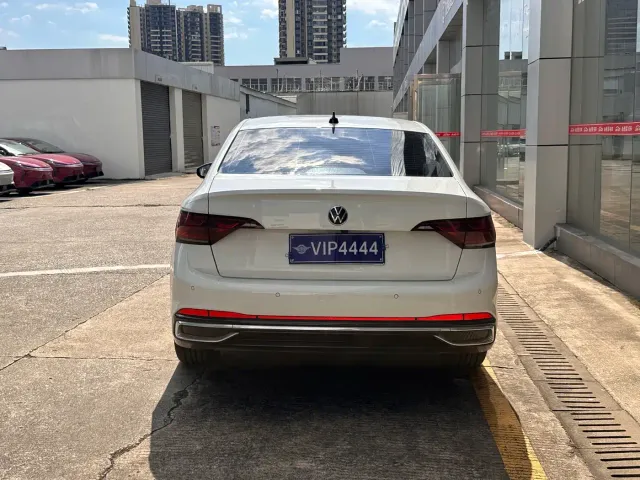 Volkswagen Sagitar — Фото автомобиля 7