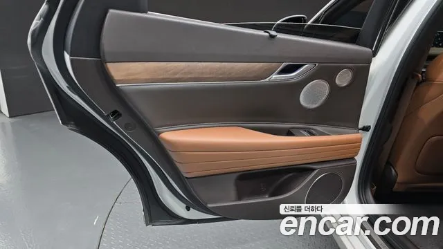 Genesis G80 Electrified G80 (RG3) — Фото автомобиля 25