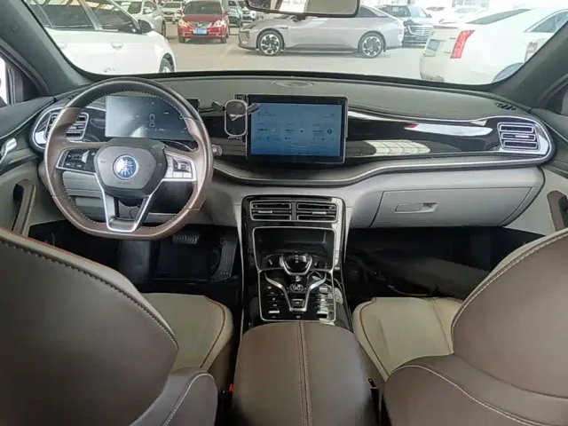 BYD Qin PLUS — Фото автомобиля 9