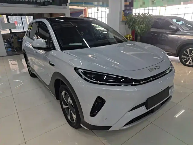 BYD Sealion 05 EV — Фото автомобиля 3