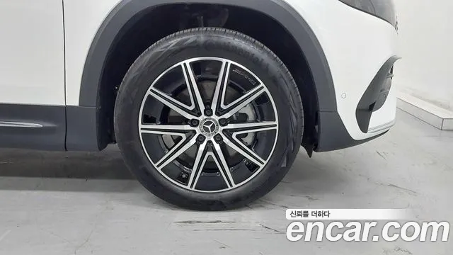 Mercedes-Benz EQB — Фото автомобиля 5