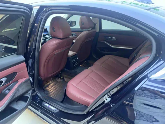BMW 3 Series — Фото автомобиля 10
