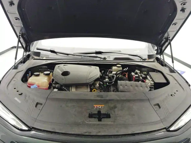 Geely Galaxy Xingyao 8 — Фото автомобиля 10