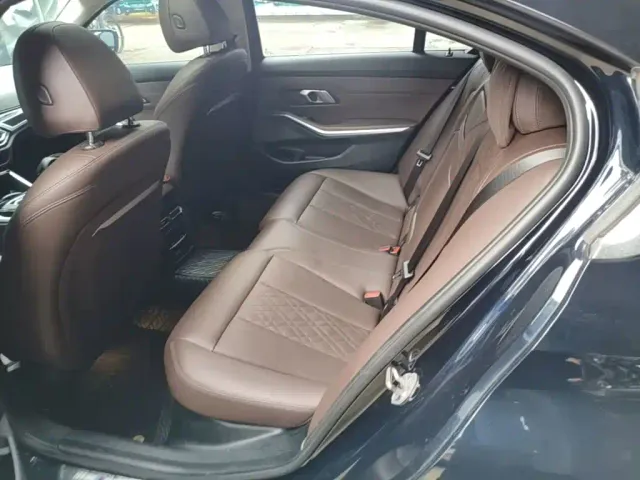 BMW 3 Series — Фото автомобиля 16