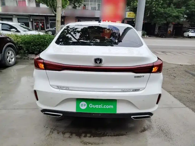 Changan Eado — Фото автомобиля 3