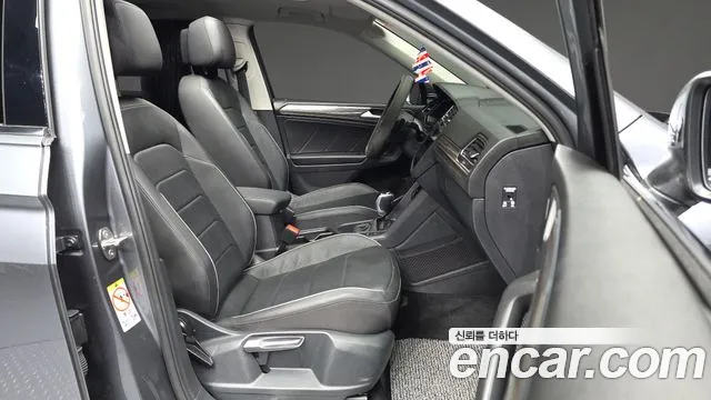 Volkswagen Tiguan — Фото автомобиля 11