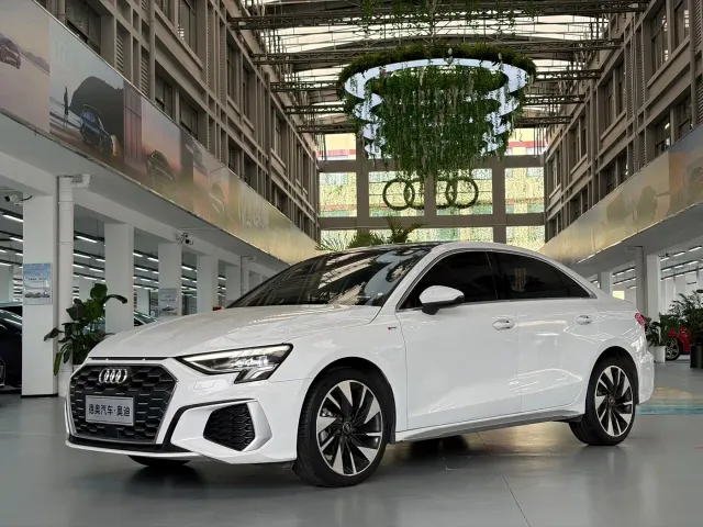 Фотография автомобиля — Audi A3