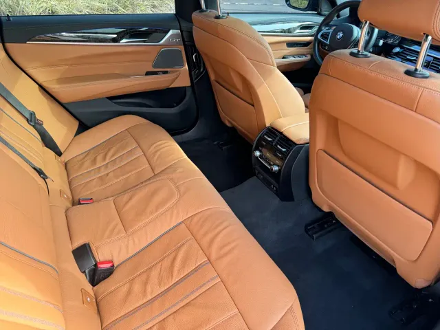 BMW 6 Series Gran Turismo — Фото автомобиля 14