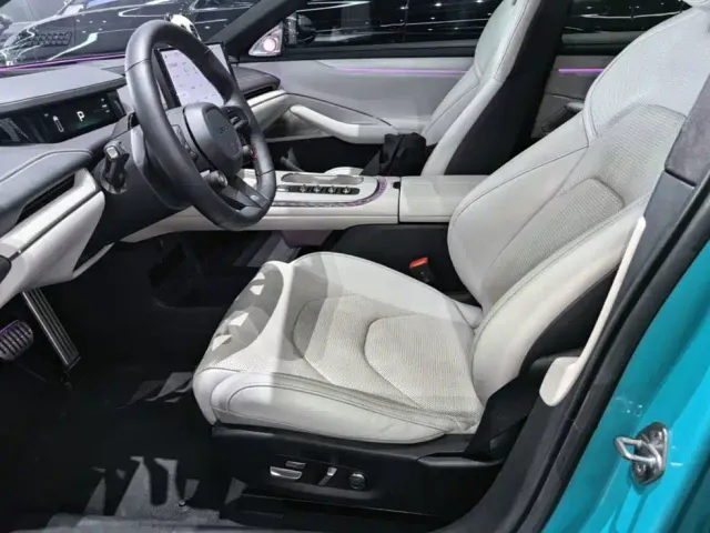 Xiaomi SU7 — Фото автомобиля 14