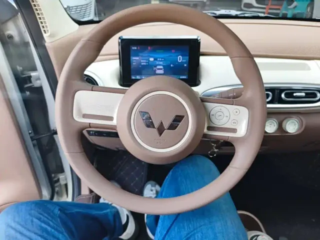 Wuling Hongguang Mini EV — Фото автомобиля 10