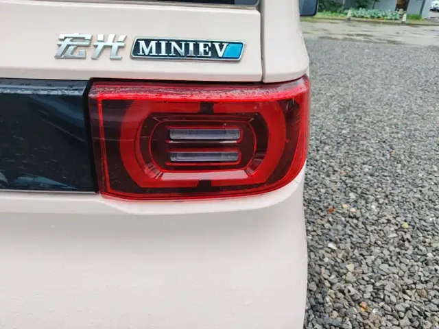 Wuling Hongguang Mini EV — Фото автомобиля 7