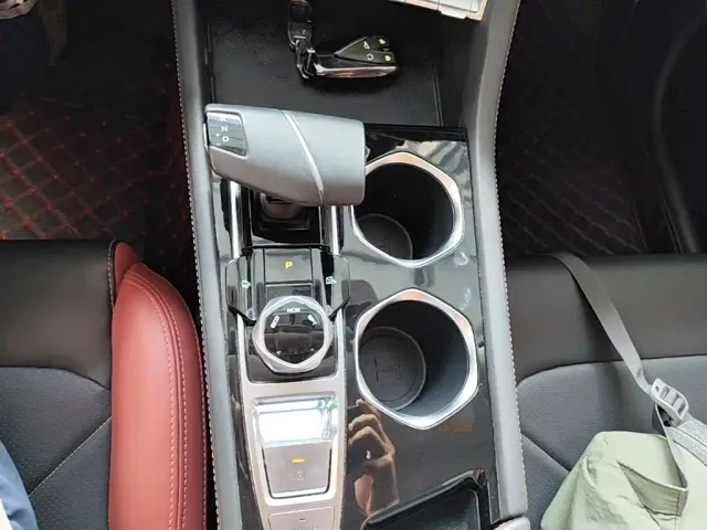 Changan Eado — Фото автомобиля 13