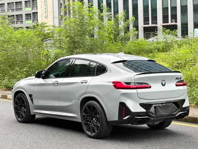 BMW X4 M — Фото автомобиля 9