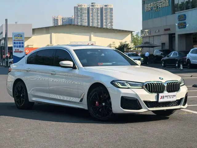 BMW 5 Series — Фото автомобиля 2