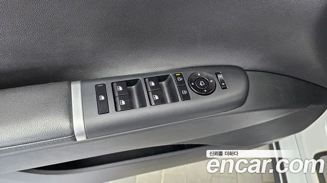 Hyundai Grandeur Grandeur (GN7) 3.5 LPG 2WD (Такси) — Фото автомобиля 27