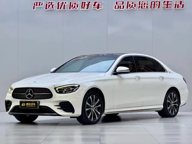 Mercedes-Benz E-Class — Фото автомобиля 2