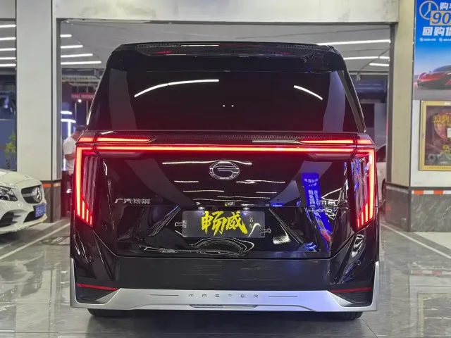 GAC Trumpchi M8 — Фото автомобиля 7