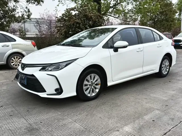 Фотография автомобиля — Toyota Corolla