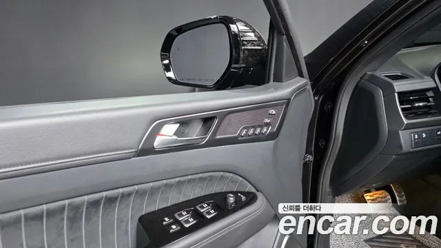 KG_Mobility_Ssangyong Rexton Rexton Arena Дизель 2.2 4WD — Фото автомобиля 22