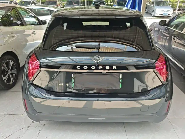 MINI Cooper — Фото автомобиля 5