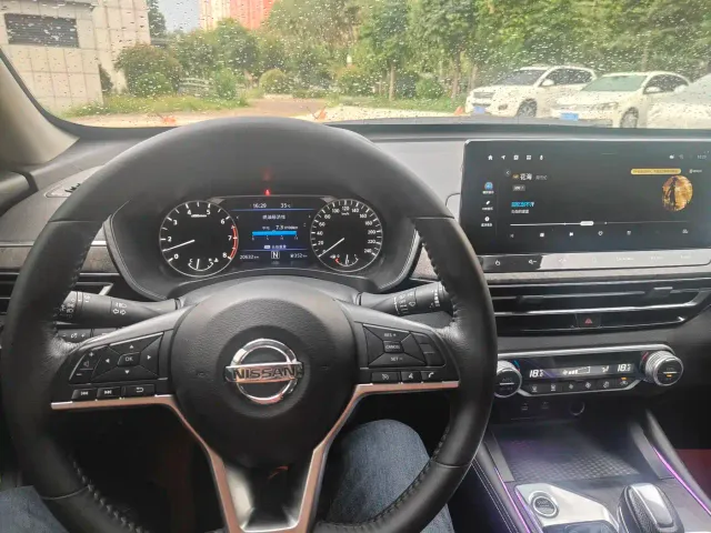 Nissan Teana — Фото автомобиля 5