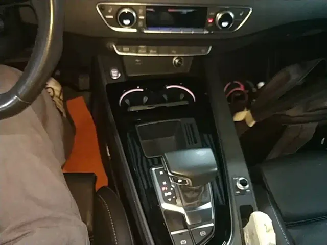 Audi A4L — Фото автомобиля 13