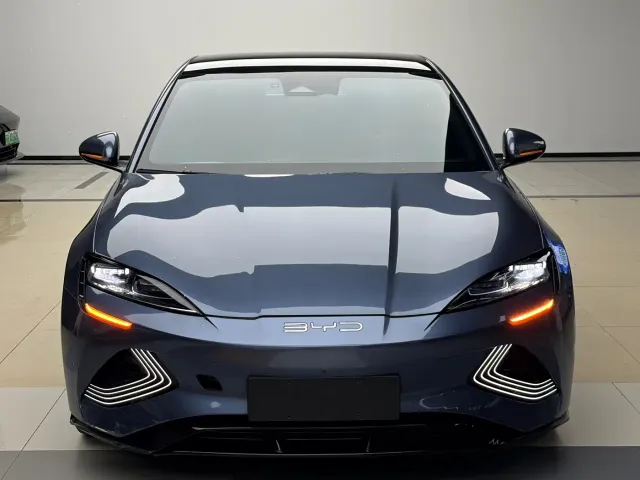 BYD Seal — Фото автомобиля 2