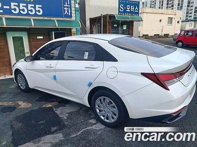 Hyundai Avante CN7 — Фото автомобиля 2