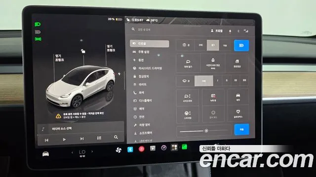 Tesla Model Y — Фото автомобиля 26