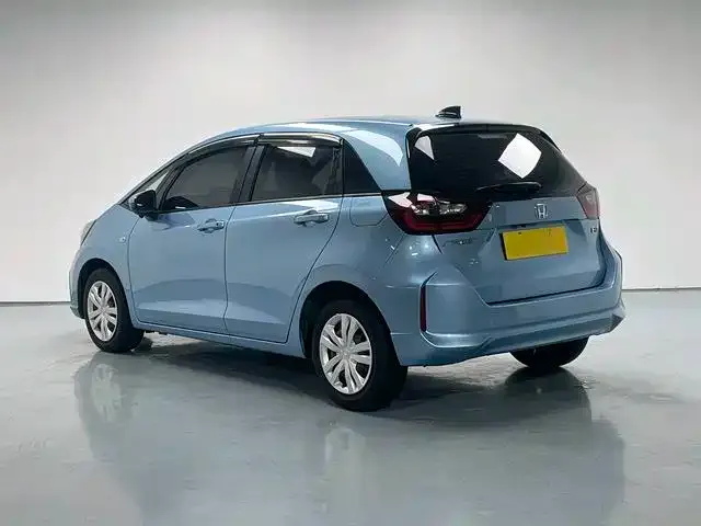 Honda Fit — Фото автомобиля 7