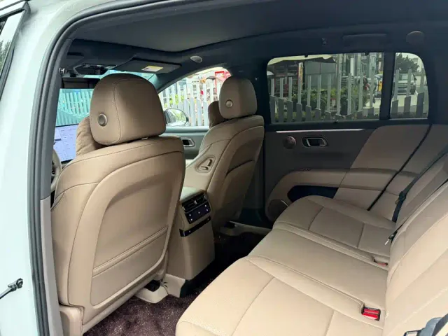 Li Auto i6 — Фото автомобиля 11