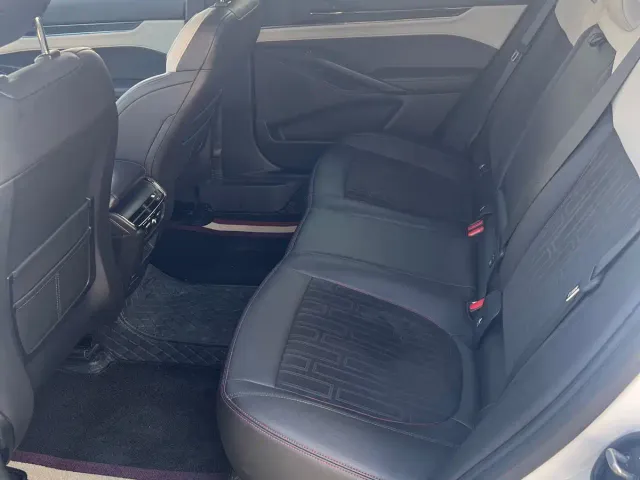 Ford Mondeo 2022 EcoBoost 245 Luxury Edition — Фото автомобиля 13
