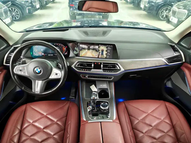 BMW BMW X5 2022 xDrive 30Li Premium M Sport Package — Фото автомобиля 5