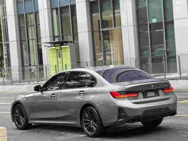 BMW 3 Series — Фото автомобиля 3