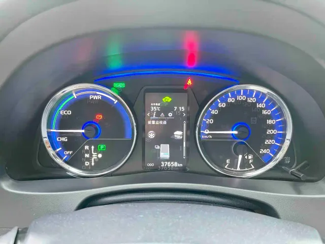 Toyota Corolla Twin Engine E+ — Фото автомобиля 19