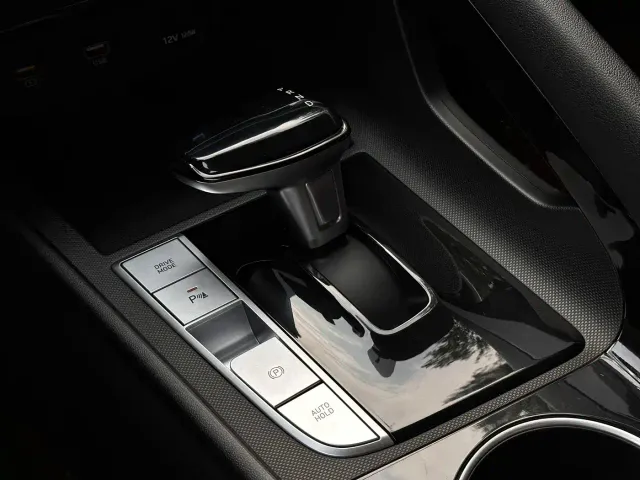 Hyundai Elantra — Фото автомобиля 10