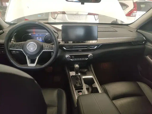 Nissan Teana — Фото автомобиля 5