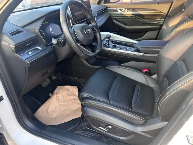 Geely Xingrui — Фото автомобиля 4