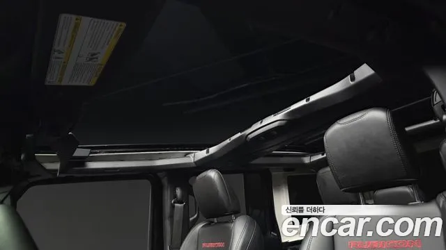 Jeep Wrangler — Фото автомобиля 24