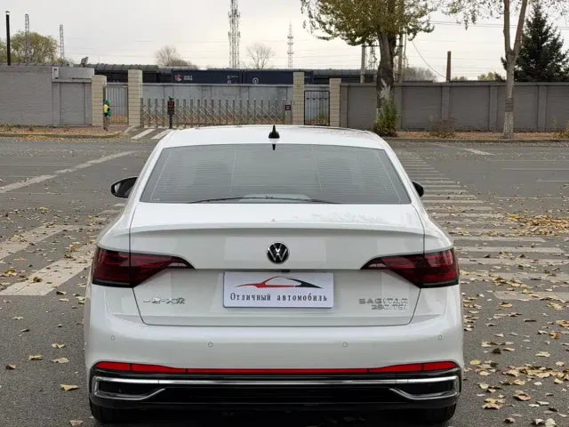 Volkswagen Sagitar — Фото автомобиля 5