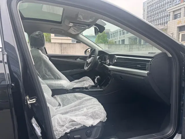 Volkswagen Passat — Фото автомобиля 10